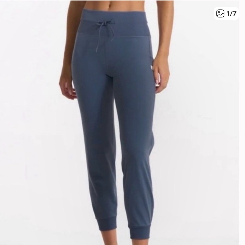 Vuori Blue Grey Daily Jogger